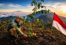 Di Lembah Gunung Arjuno Iringan Doa dan Peringati Hari Kemerdekaan Gunung